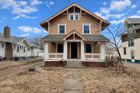 2015 York St, Des Moines, IA 50316
