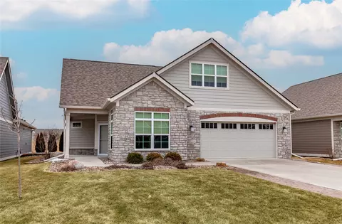 17492 Madison Dr, Clive, IA 50325