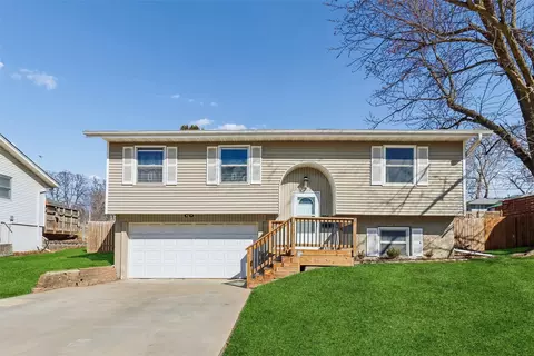 705 E Competine St, Knoxville, IA 50138