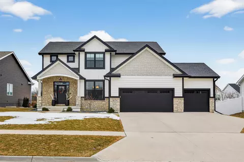 3324 Glenwood Dr, West Des Moines, IA 50265