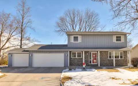 820 Summer Meadows Ct, Perry, IA 50220