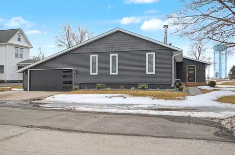 810 Main St, Mccallsburg, IA 50154