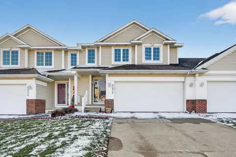 4236 154th St, Urbandale, IA 50323
