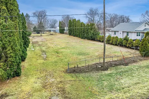 2700 NE 53rd Ct, Des Moines, IA 50317