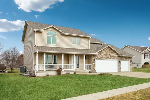 704 15th St SE, Bondurant, IA 50035