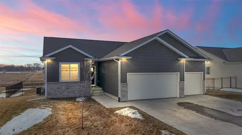 5813 Mcfarland Ave, Ames, IA 50010
