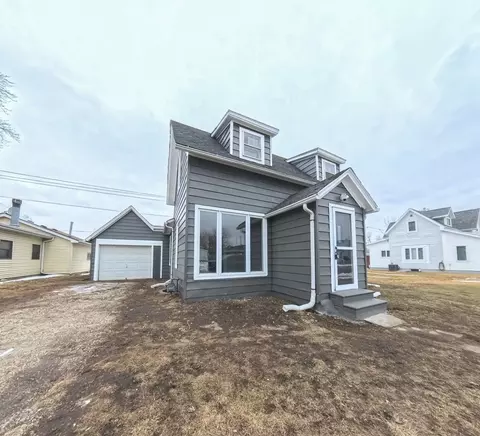 408 Swayze St, Marshalltown, IA 50158