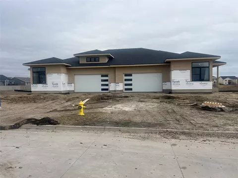 455 NW Prairie Rose Ln, Waukee, IA 50263
