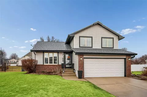 2118 NW School St, Ankeny, IA 50023