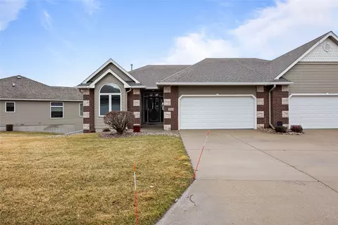 203 NEaglewood Dr, Ankeny, IA 50021
