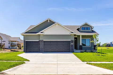 4005 SE 30th St, Ankeny, IA 50021