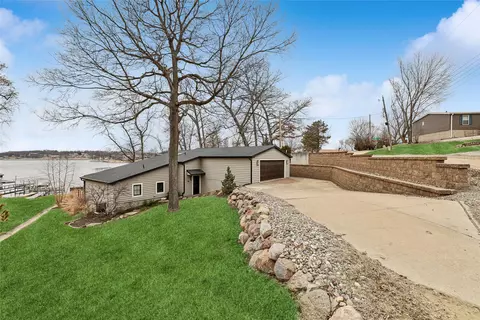 129 Cottage Ln, Montezuma, IA 50171
