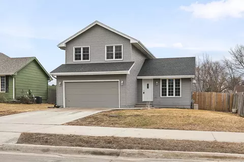4249 E Douglas Ave, Des Moines, IA 50317