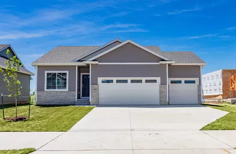 1560 Werthman Dr, Waukee, IA 50263