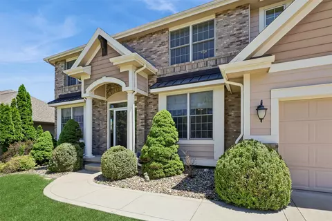 4019 139th St, Urbandale, IA 50323
