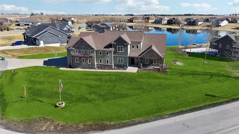 110 Lake Shore Dr, Dallas Center, IA 50063