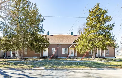 226 1st St, West Des Moines, IA 50265