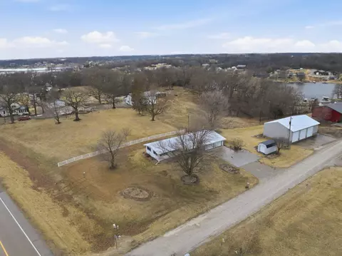 112 Sunrise Ln, Montezuma, IA 50171