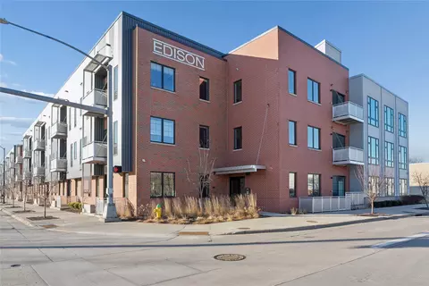 400 SW 7th St #104, Des Moines, IA 50309