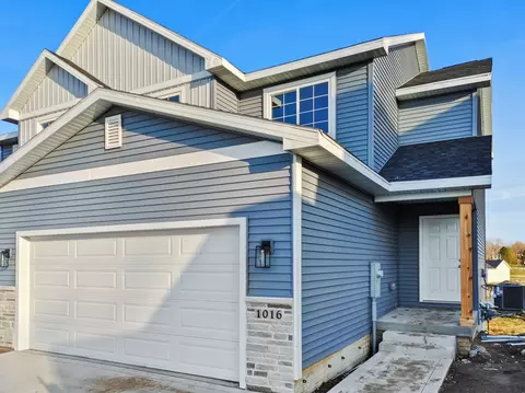 606 Cottonwood Ave, Woodward, IA 50276