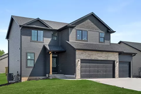 2914 NW Reinhart Dr, Ankeny, IA 50023