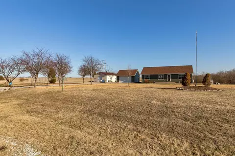 2055 170th Ct, Winterset, IA 50273