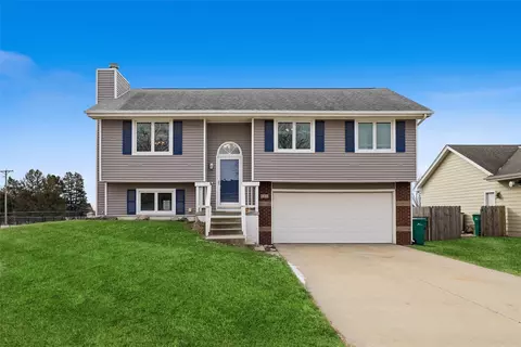 600 Hickory Ct, Dallas Center, IA 50063