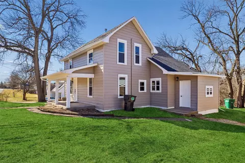 200 N West St, Hartford, IA 50118