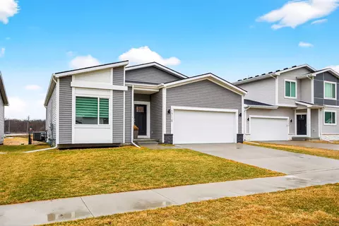 1718 S Redtail Ave, West Des Moines, IA 50265