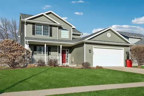 701 Larson Dr, Huxley, IA 50124