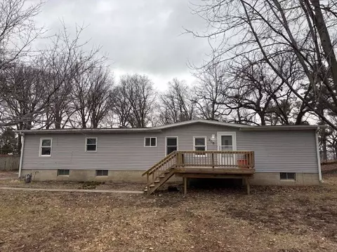 306 S 15th Ave W, Newton, IA 50208