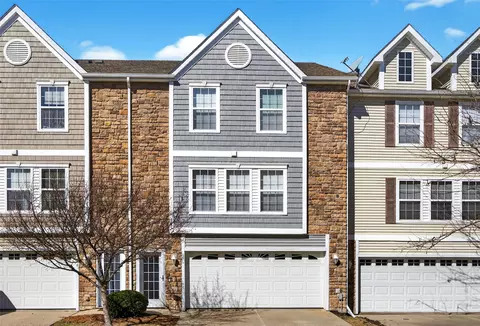 386 NE Satinwood, Waukee, IA 50263