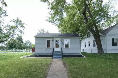 5000 Hickman Rd, Des Moines, IA 50310
