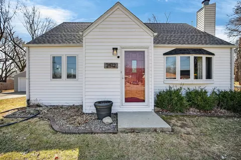 2512 Mann Ave, Des Moines, IA 50310