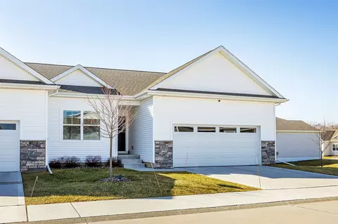 405 SE Willow Run Ln, Ankeny, IA 50021