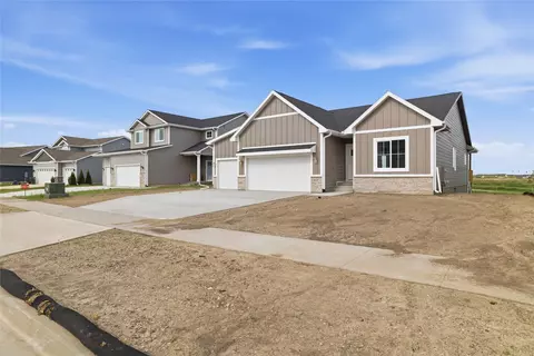 665 NW Rosemont Dr, Waukee, IA 50263