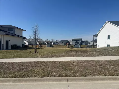 1502 Hackenberry Pl, Granger, IA 50109