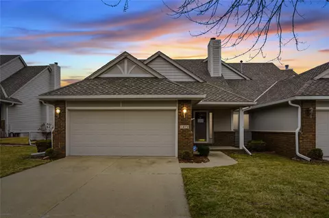 1476 Pompano Dr, Clive, IA 50325