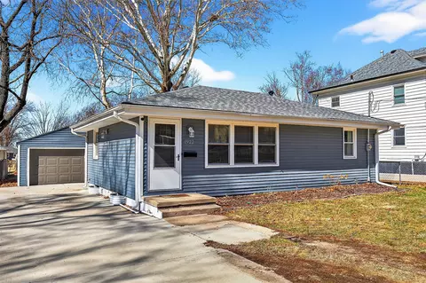 1922 E 29th St, Des Moines, IA 50317