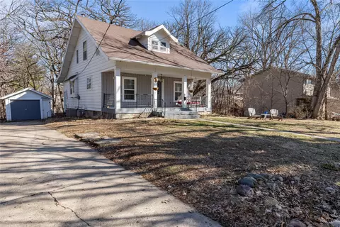 1231 39th St, Des Moines, IA 50311