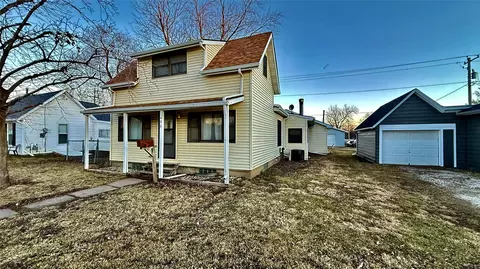 406 Swayze St, Marshalltown, IA 50158