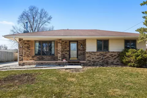 318 NE Bel Aire Rd, Ankeny, IA 50021
