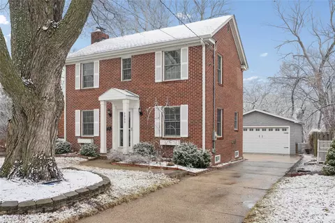 3900 Clinton Ave, Des Moines, IA 50310