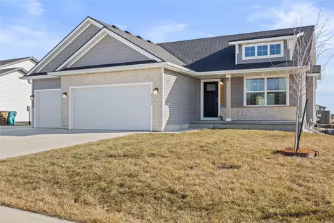 2713 8th Ave SW, Altoona, IA 50009
