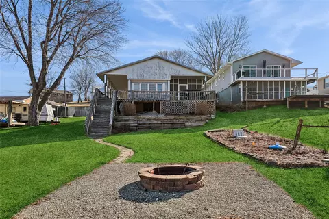 204 Eastside Ln, Montezuma, IA 50171