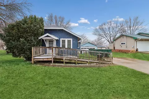 431 S 6th Ave E, Newton, IA 50208