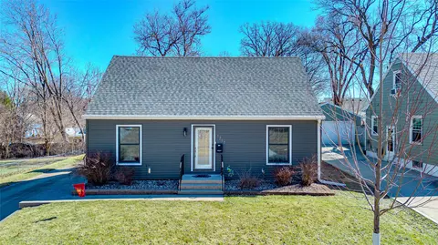 1717 45th St, Des Moines, IA 50310