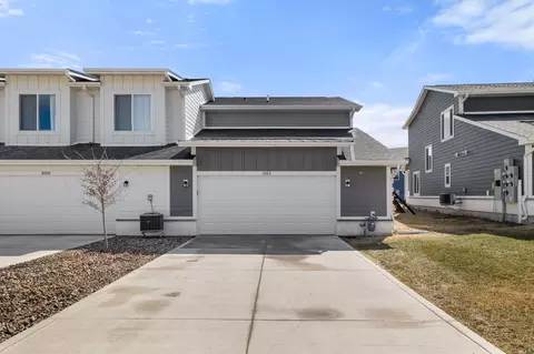 1012 Maple St, Waukee, IA 50263