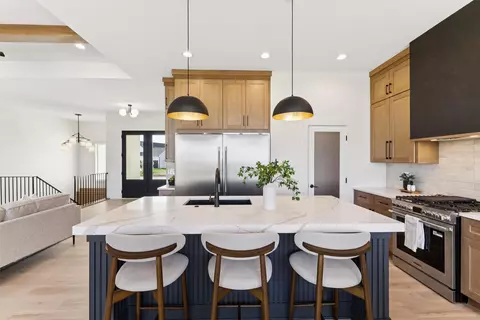 1430 NW Red Oak Dr, Waukee, IA 50263