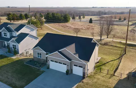 726 E 26th St N, Newton, IA 50208
